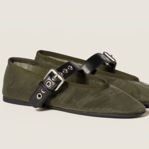 Miu Miu Women's Mary Jane Flats Size 7 Olive preowned  1100$